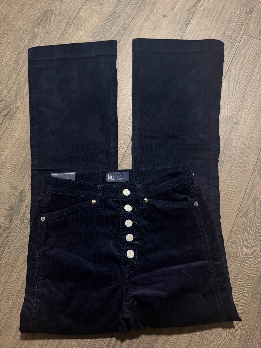 GAP Size 6 High Rise Flare